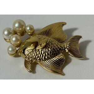 Vintage Gold Tone Fish Brooch with Faux Pearl Bubbles 1.75″ Statement Pin
